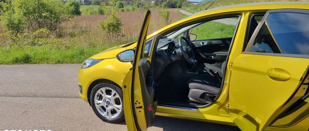 Ford Fiesta cena 27800 przebieg: 141000, rok produkcji 2013 z Polanica-Zdrój małe 631